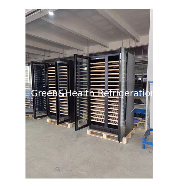 Πιστοποιητικό ETL Μαύρο πολυεπίπεδο ξύλινο ράφι ξύλου ράφι αποθήκευση κρασιού βιτρίνες υψηλής ποιότητας ψυγεία